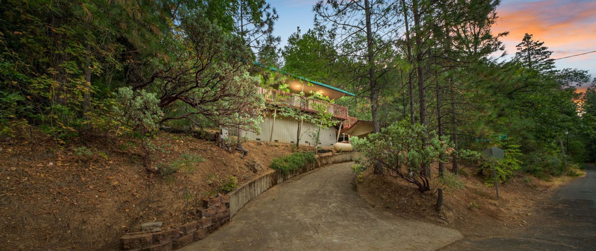 12378 Black Oak Drive Featured Banner